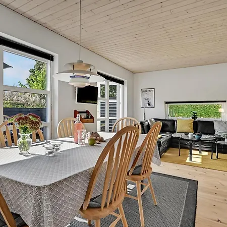 3 Bedroom In *
