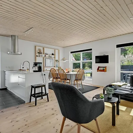 3 Bedroom In בית נופש *